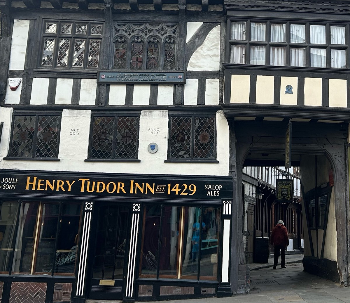 Henry Tudor Inn — photo 1